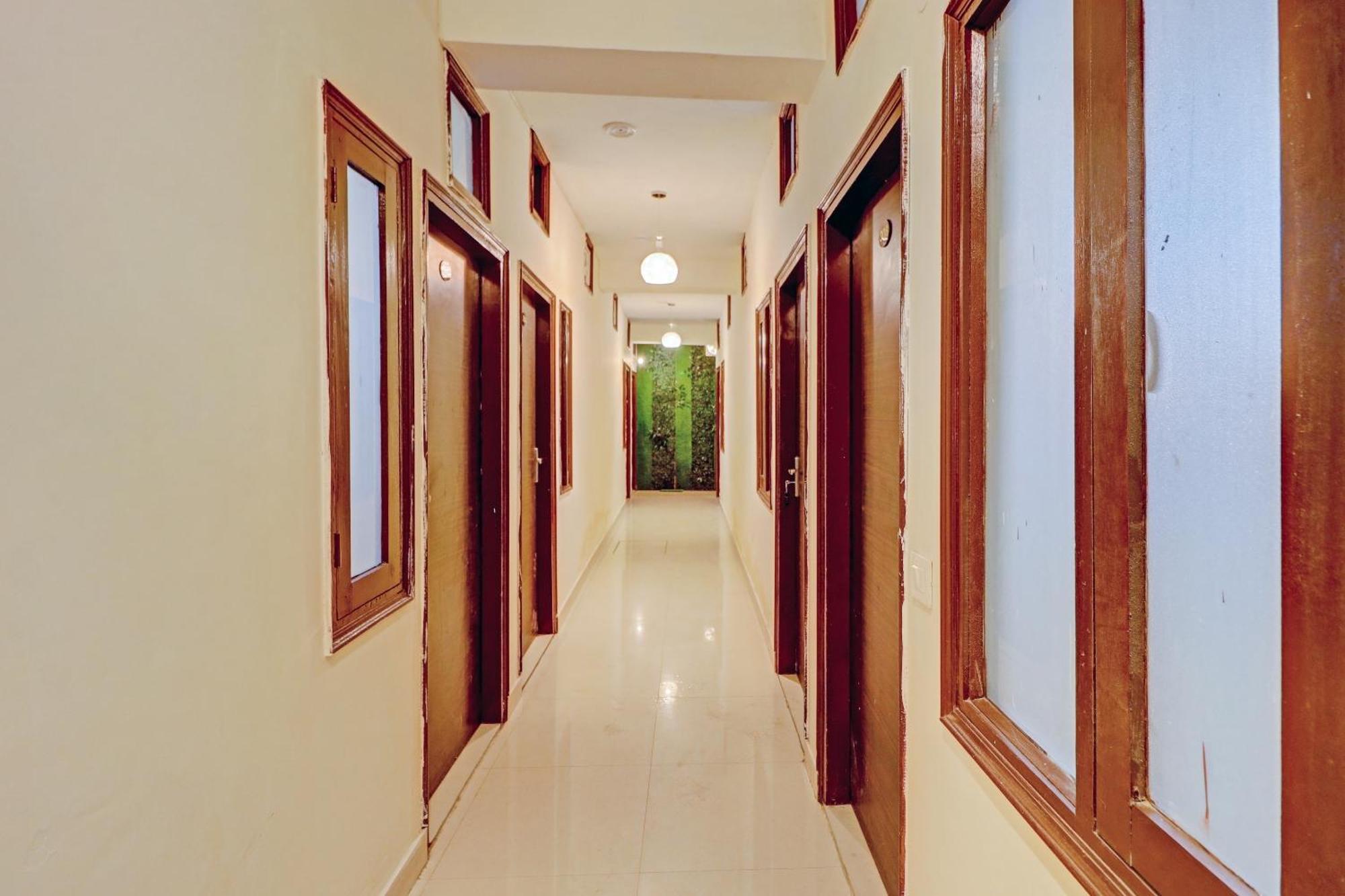 Hotel O Sky View Ludhiana Exteriör bild